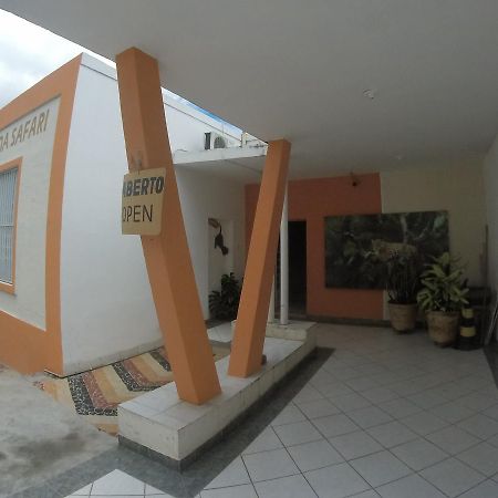 Hotel Pousada And Safari กูยาบา ภายนอก รูปภาพ