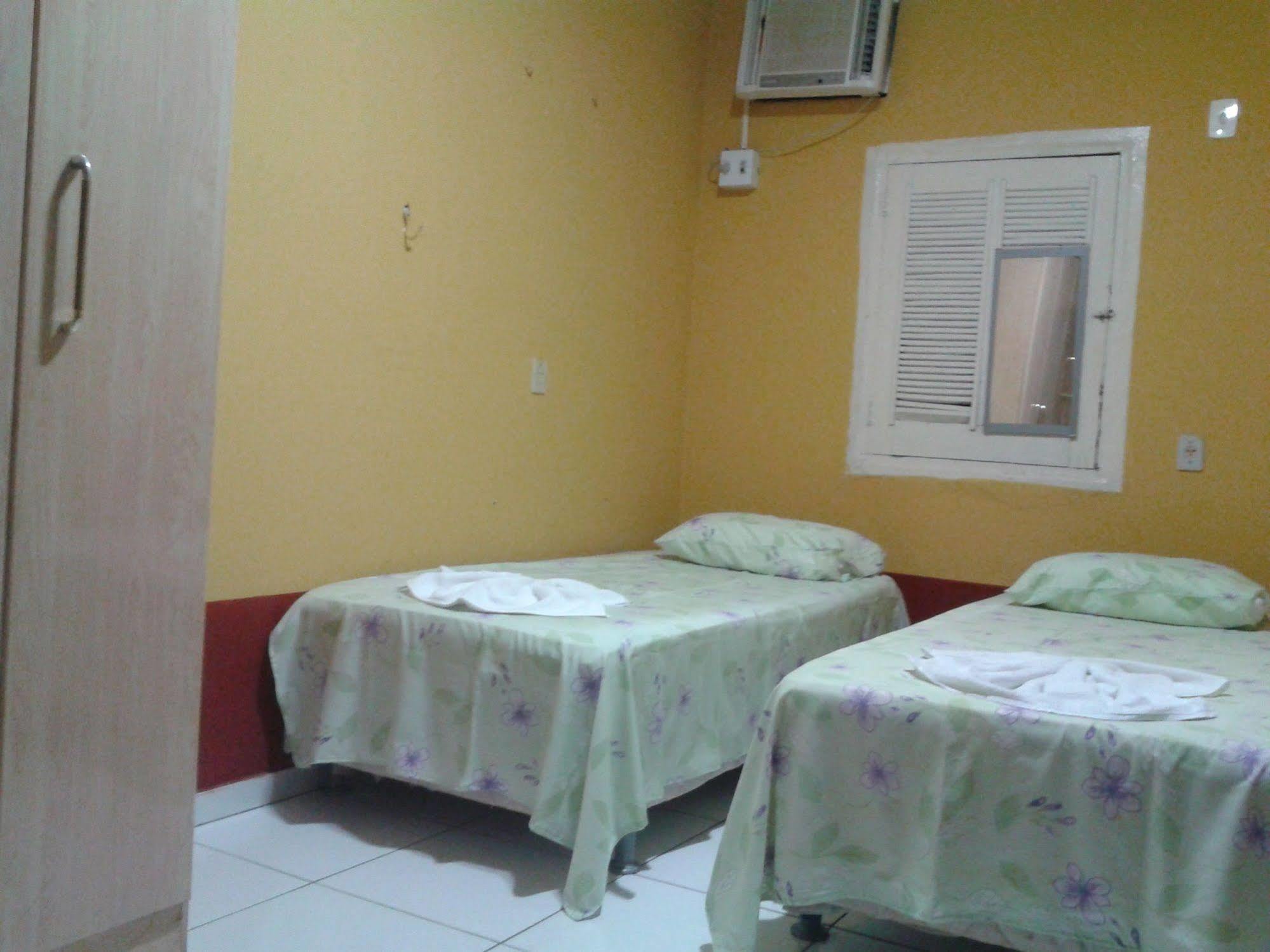 Hotel Pousada And Safari กูยาบา ภายนอก รูปภาพ